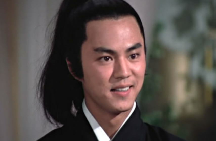 罗云熙|笨熊体态别再尬演贵公子了！学学这几位男星，那才叫儒雅矜贵