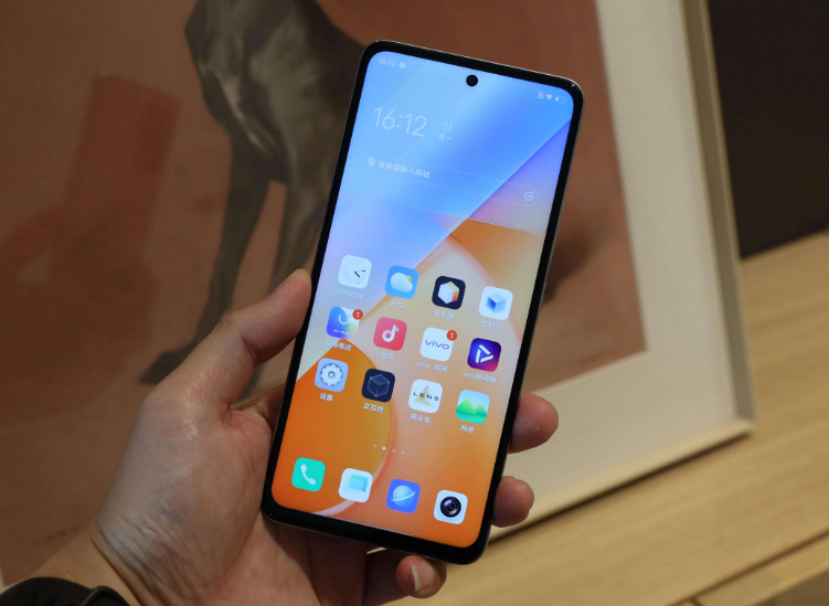 realme q|2022春节换新机,首选这3款千元机,1500元左右,大屏幕,长续航