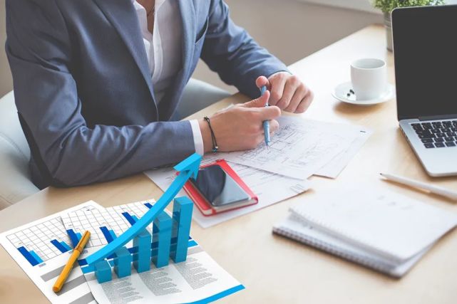 如何在小区业主群疯狂签单？！