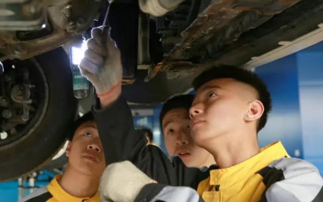 分流|北大教授谈上职高的未来，让家长们坐不住了，网友：话糙理不糙