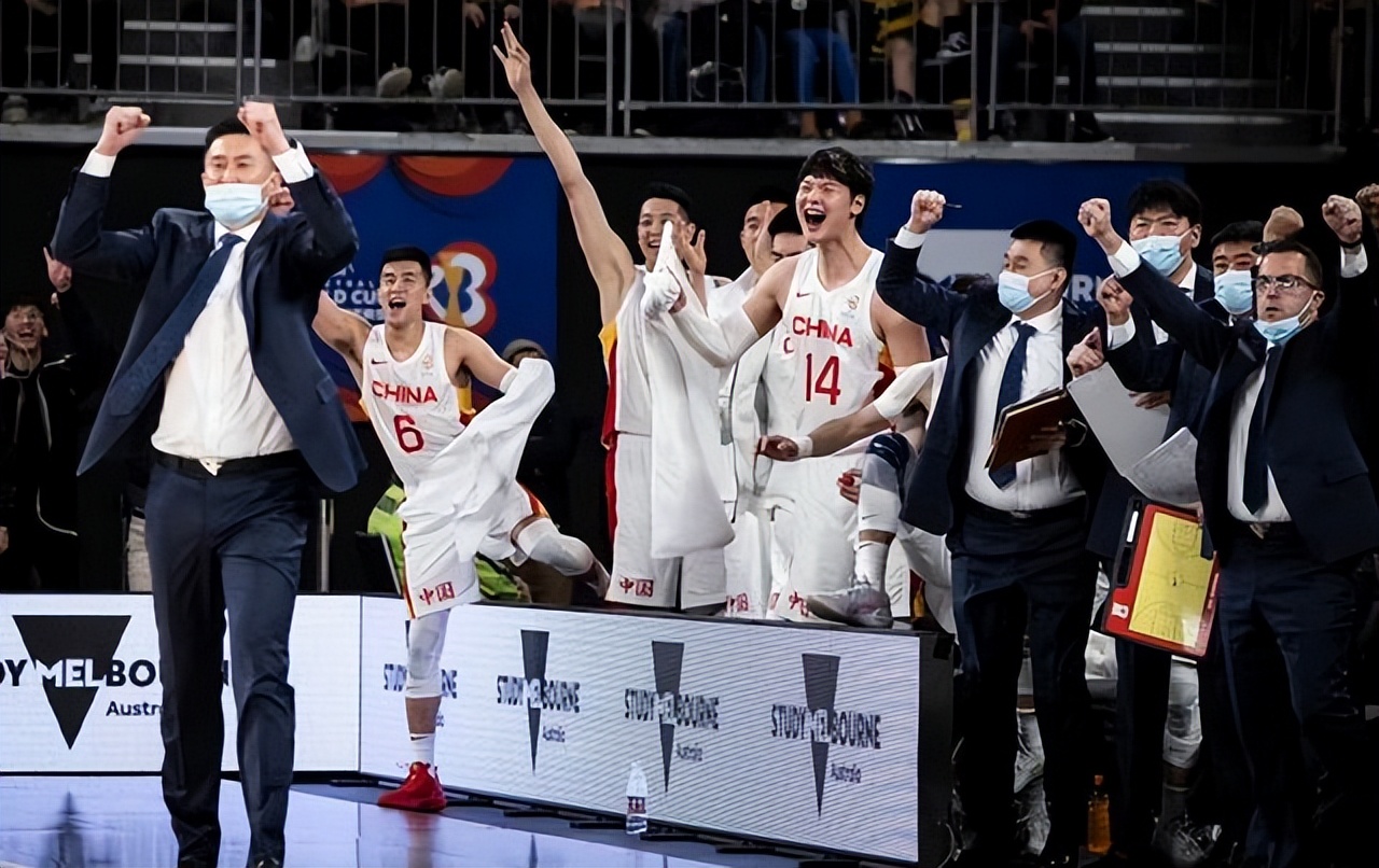 中国男篮|国际篮联官宣世预赛排名，中国男篮世界杯双喜临门，杜锋剑指第一