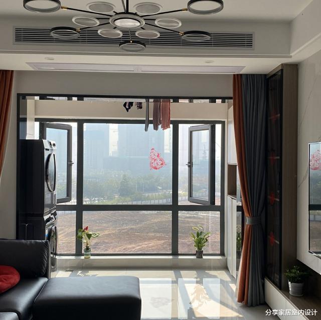 89平小三房装修现代简约风格,花了19W,把客厅阳台封起来太爽了