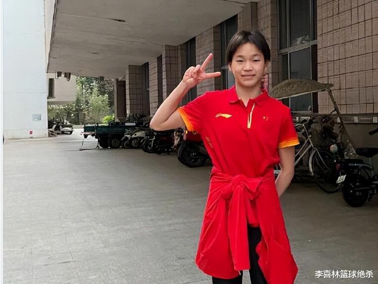 全红婵 真拼！全红婵最新苦练曝光：肉眼可见长高，锅盖头发型又抢镜了