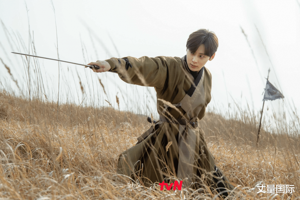 景甜|14件事认识《还魂》黄旼炫,私下生活、理想型全公开!