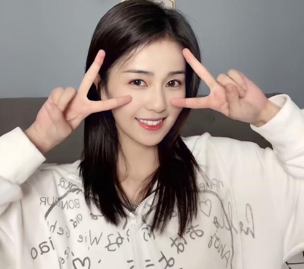 林妙可|《跑男10》官宣新一季阵容，三位老成员回归，当红小花加盟常驻！