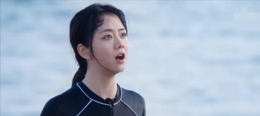 谭松韵|谭松韵演女机长被嘲没气场?宋佳才是此类角色的正确打开方式