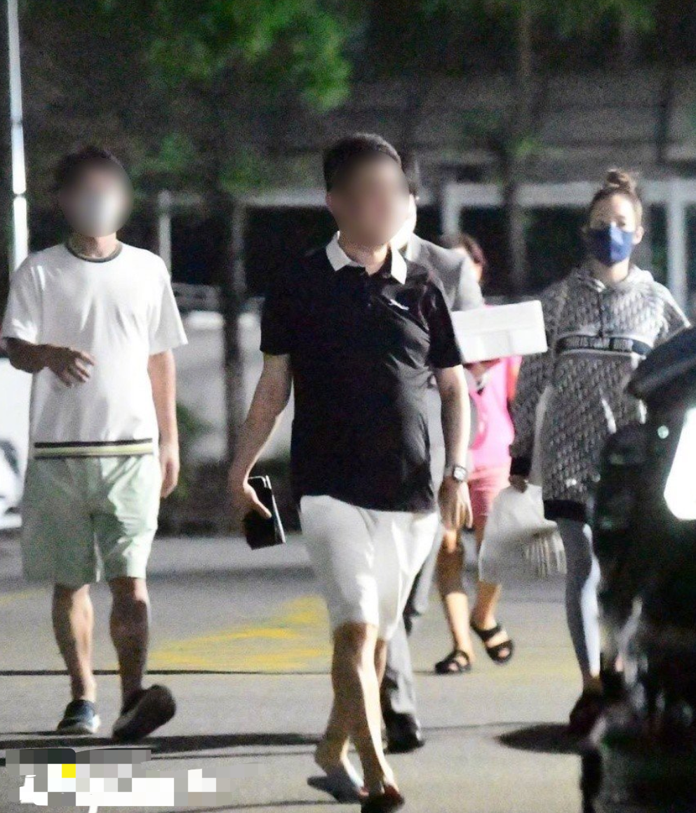 朴敏英|女星朴敏英与富豪秘密约会！男方挺大肚显油腻，有钱人身份遭质疑