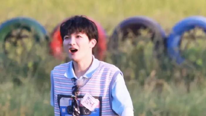 周深|乐坛劳模周深疯狂刷屏，网曝加盟全新综艺，嘉宾阵容吊足歌迷胃口