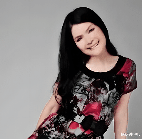 整容|2012年,六旬太婆为寻初恋情人“隆胸整容”,是真爱还是炒作?