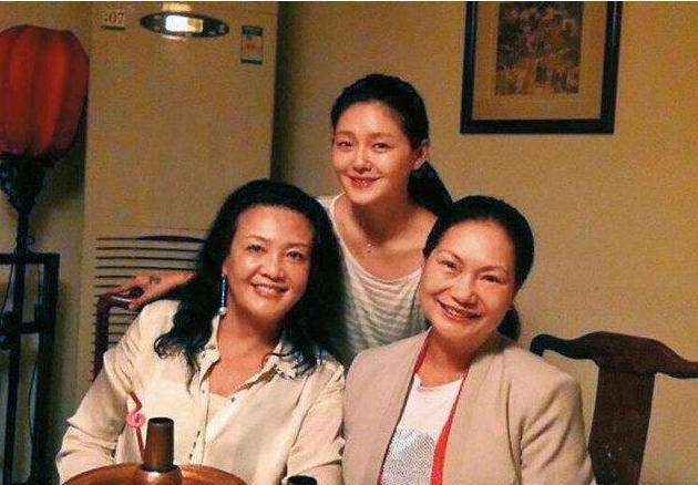 大S|伴郎男星连累颜色小花?张兰舍不得大S?王大陆不缺资源?