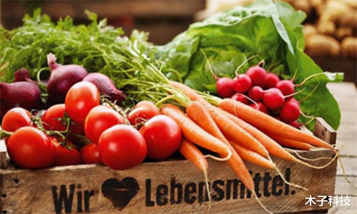 叮咚买菜|股价腰斩,一年净亏损64.29亿!却给叮咚买菜带来了一份惊喜