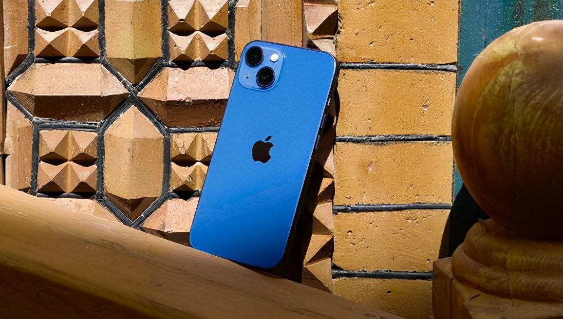 iphone13|iPhone13最新价格确认，高配版跌价800元，和标配版一个价了