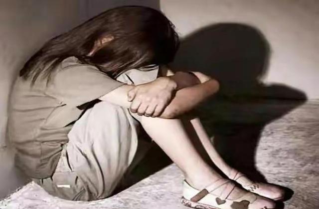案例:17岁女生因智力缺陷被侵害,犯罪嫌疑人是继父,结果如何?
