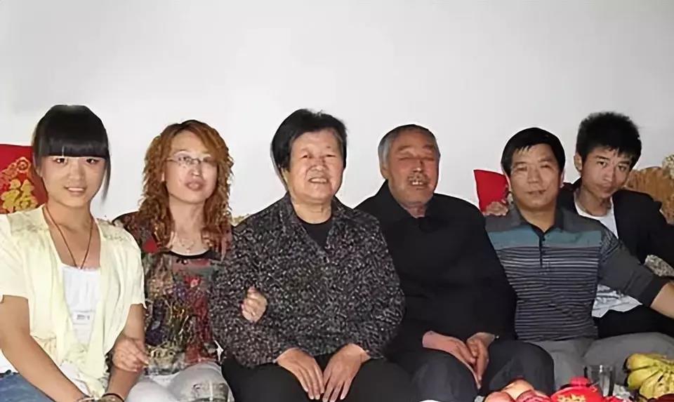 1993年湖北一农妇走失,6子女悬赏百万寻母28年:儿子是上市总裁