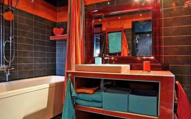 婆婆40万装修的婚房,全屋一片血红色,我快要“疯”了,这能住么