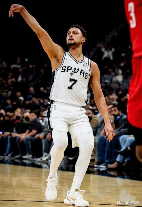 火箭隊(duì)|臥龍鳳雛末節(jié)18分蘇醒，戈登10中9轟31分更關(guān)鍵，火箭終結(jié)4連敗