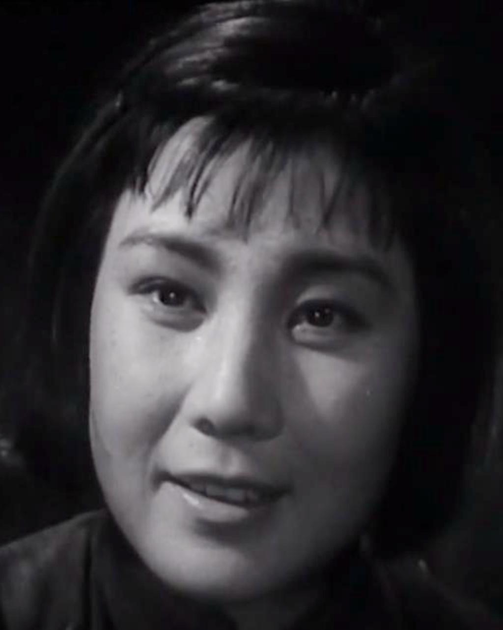 李瑛|86岁长影老演员李瑛罕见现身，长了一张明星脸，却始终没能红起来