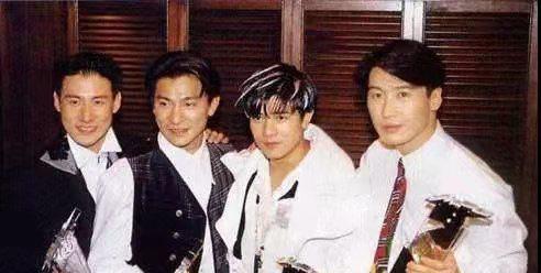 春晚|春晚舞台上沧海遗珠，为何四大天王就只有他一人没有出现