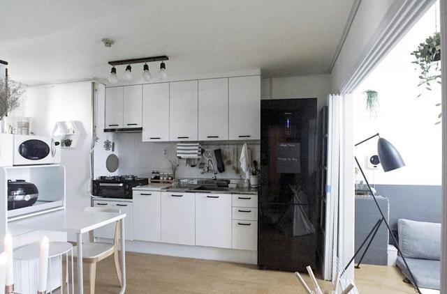 一家3口挤68小家,半平米不敢浪费,日子照样过得简单又幸福