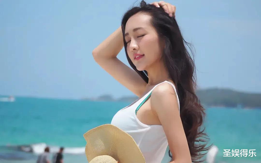 王鸥|39岁王鸥到底有多“撩”？自创欧式坐姿，让众多男生欲罢不能