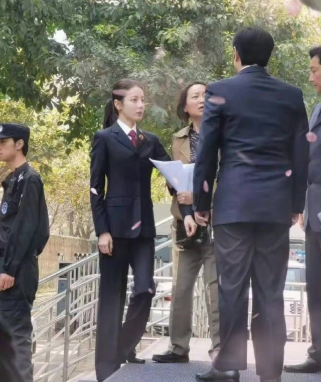 优酷|《与君初相识》首播战报，任嘉伦无台词演技获赞，优酷发文我笑了