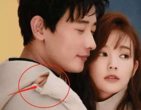 罗晋|传李一桐插足唐嫣婚姻？借罗晋打入对方阵营，两人姿势暧昧像情侣