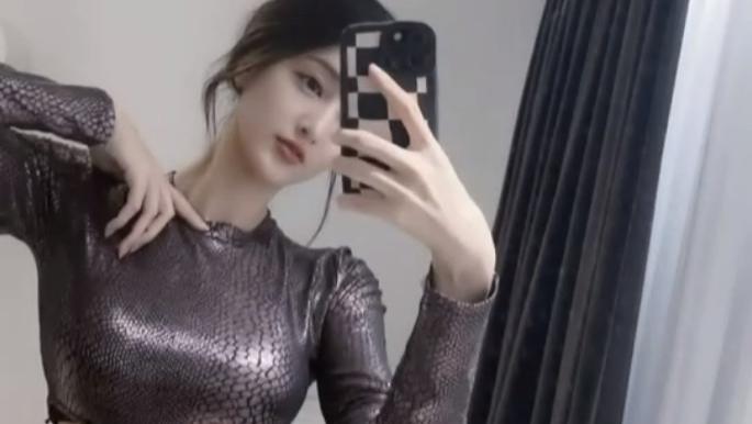 戴安娜|YY年度睿廷包揽双“TOP”，浅蓝蝉联最高荣誉，兰梦莎绝地反超