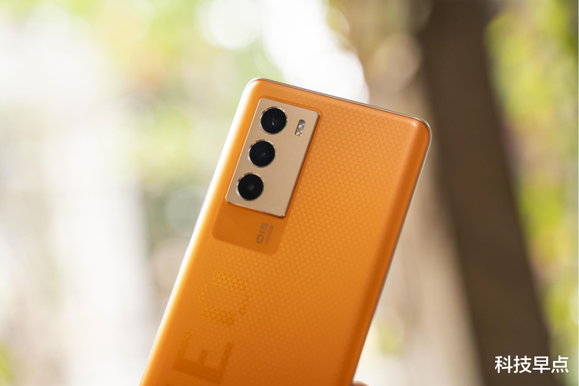 iqoo neo5s|双芯旗舰iQOO Neo5S：性能强劲续航持久，手游玩家不二选择