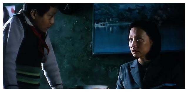 苹果|国产猛片，比《苹果》更敢拍