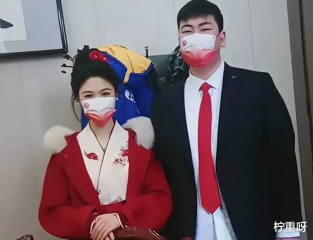 朱之文|大衣哥过完年忙收拾卫生,陈萌在房间喝羊汤,却被吐槽没眼力见