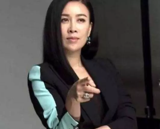 整容|与那英老死不相往来的4位明星,一位当场摔话筒,一位已天人永隔