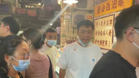 杜海涛 杜海涛被偶遇瘦到脱相，头发渐秃法令纹严重，网友：心疼沈梦辰