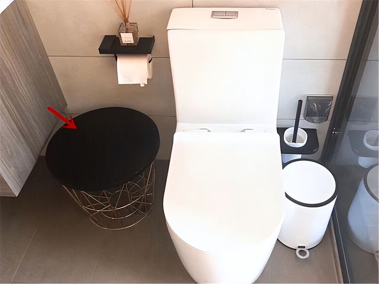 卫生纸该丢马桶还是垃圾桶?大多数人都做错了,难怪厕所会那么臭