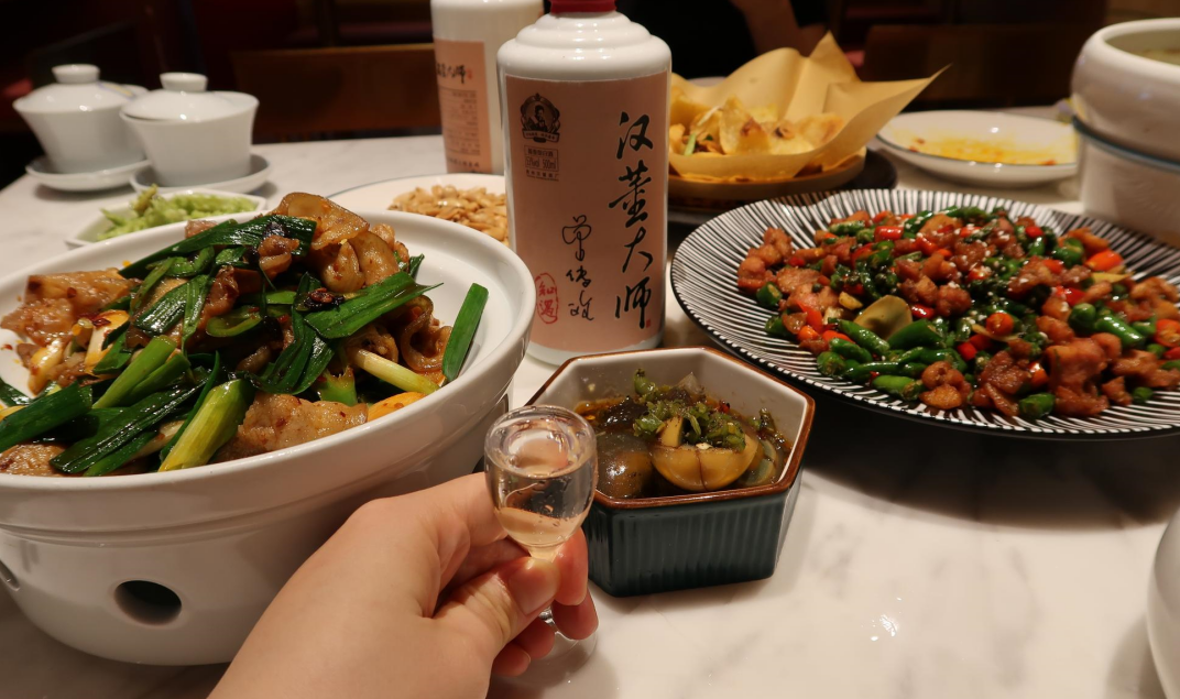 脑梗|人到中年还想再喝酒！建议牢记“1喝2不喝”，轻松喝酒不用愁