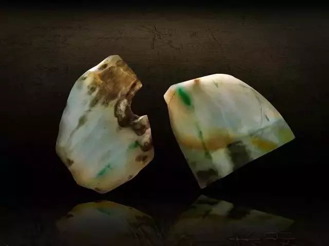 翡翠|两块三彩翡翠片料,没想玉雕师巧用西游记题材,成品让人想不到!