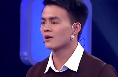 回顾重庆小伙谈了个漂亮女友,姐姐暗中调查弟媳,一查果然有问题