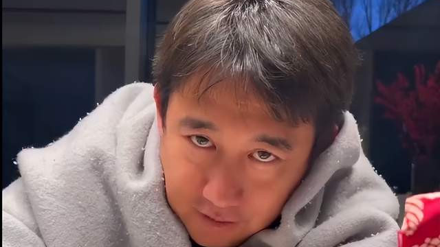 黄磊|黄磊确诊后胃口大增，大碗吃饭大口吃肉，自嘲感染的是“干饭株”