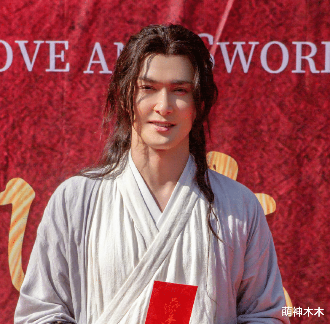 高伟光|高伟光新剧开机，泡面头造型拉低颜值，脸部浮肿苍老太难看