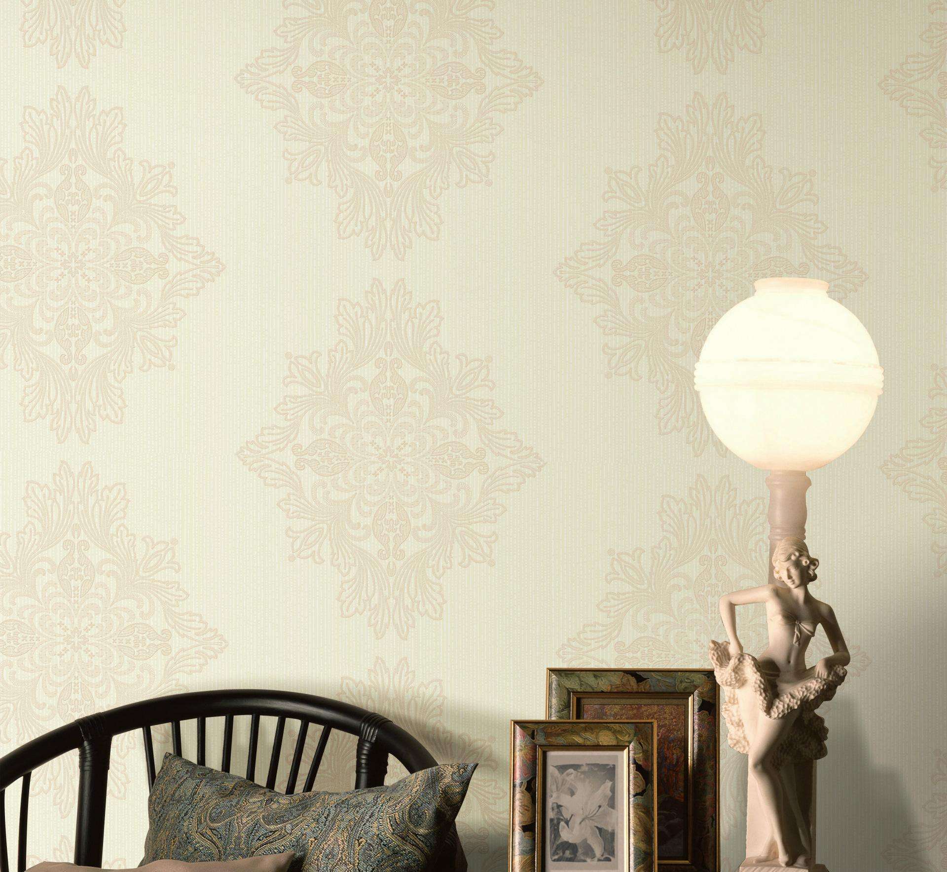 装修房子贴墙纸好不好？