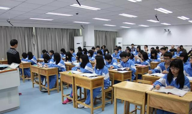 教师|教师“绩效工资”再分配，这几类老师有福了，收入差距一目了然