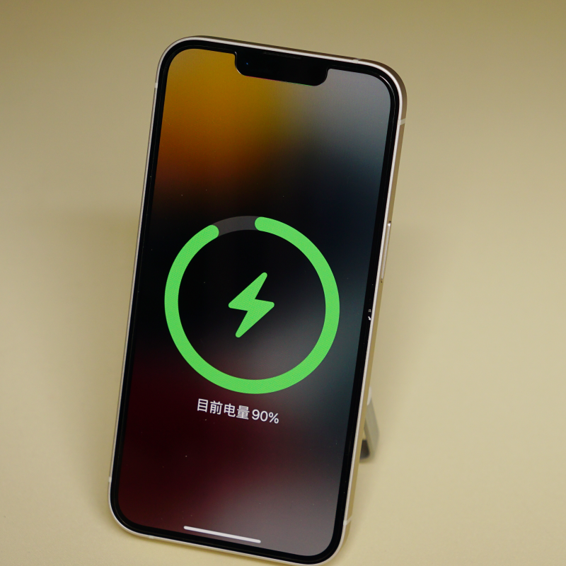 移动游戏|麦多多磁吸充电宝体验：MagSafe完美适配，iPhone13最佳伴侣
