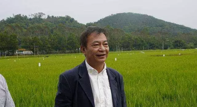 中国好声音|香港演员廖伟雄下地当农民，种田养鸡成亿万富翁，拒TVB千万片酬