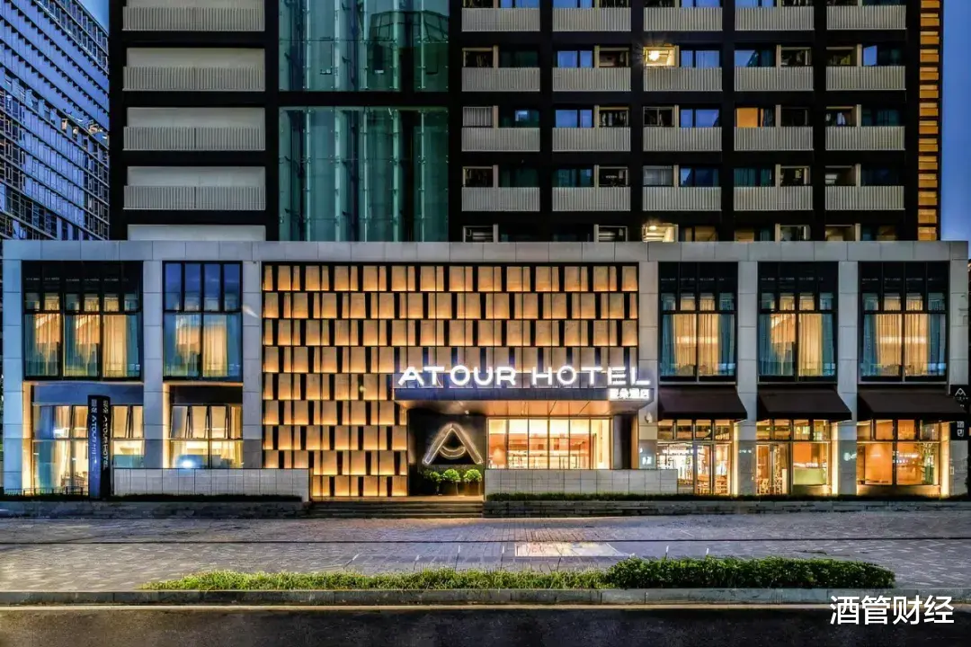 万科|地产酒店，酒店能否反哺地产？