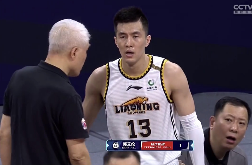杜锋|辽宁大胜难掩1人低迷！三分球6中0仅11分，杜锋目的达到了？