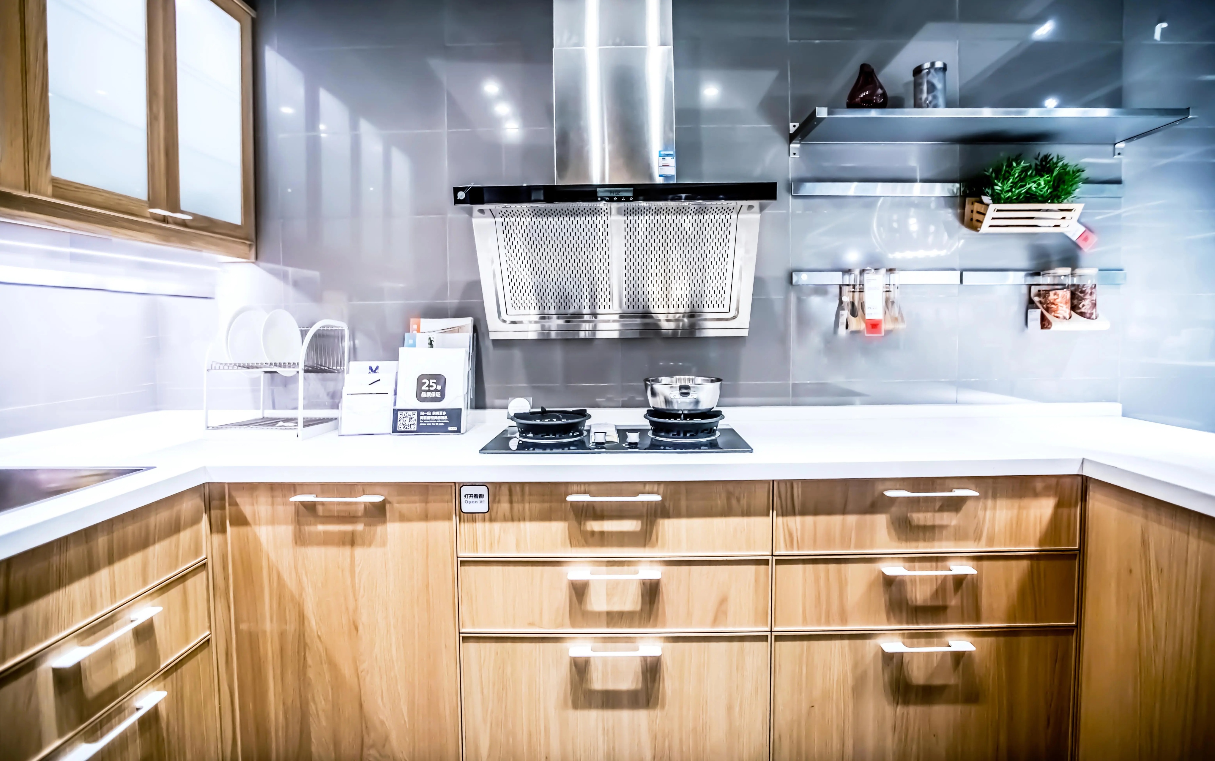 油烟机应该买顶吸还是买侧吸?聪明人都这么选,幸亏知道得够及时