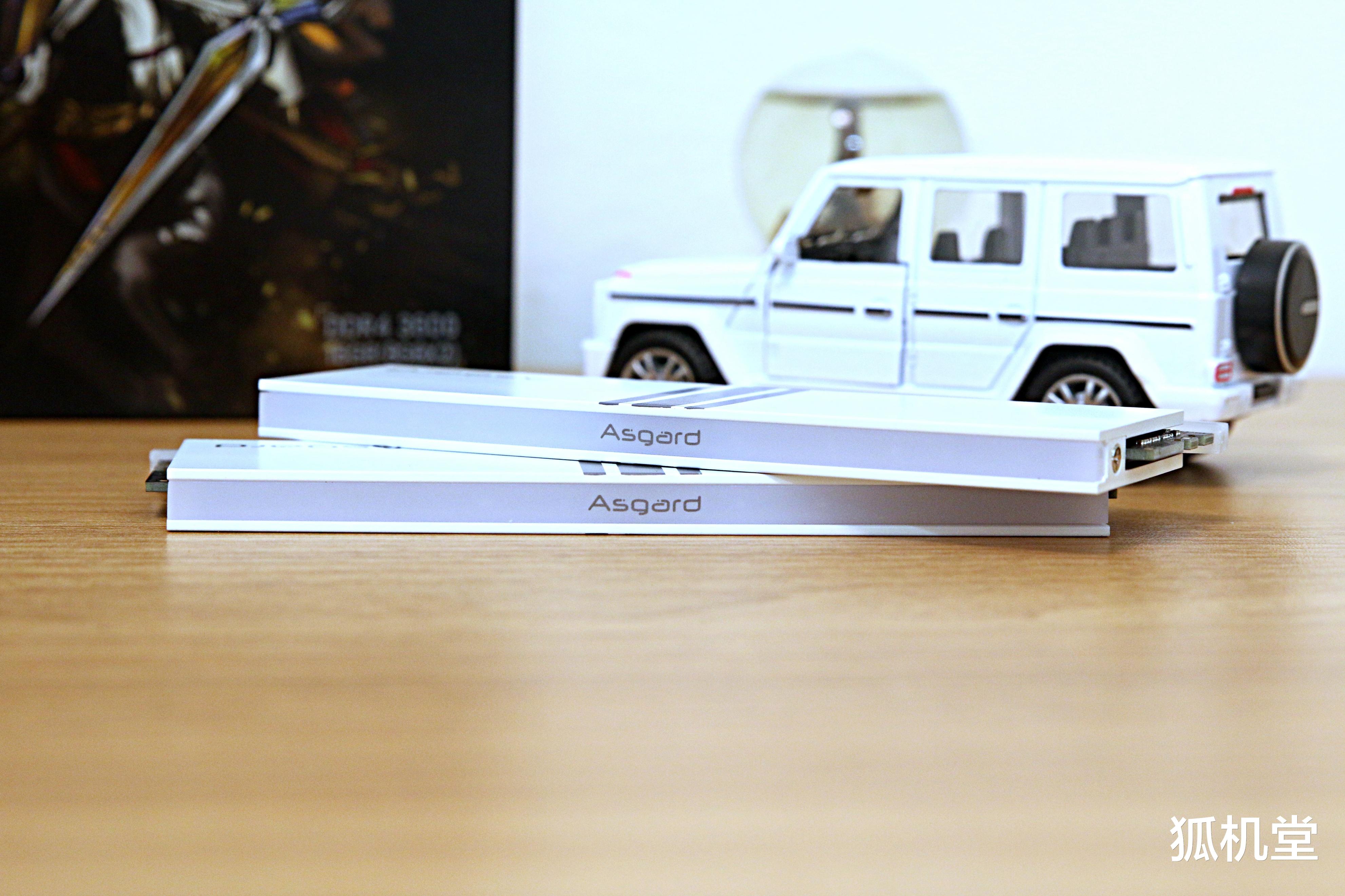 华硕|颜值与性能都要，阿斯加特女武神白色内存套装装机体验