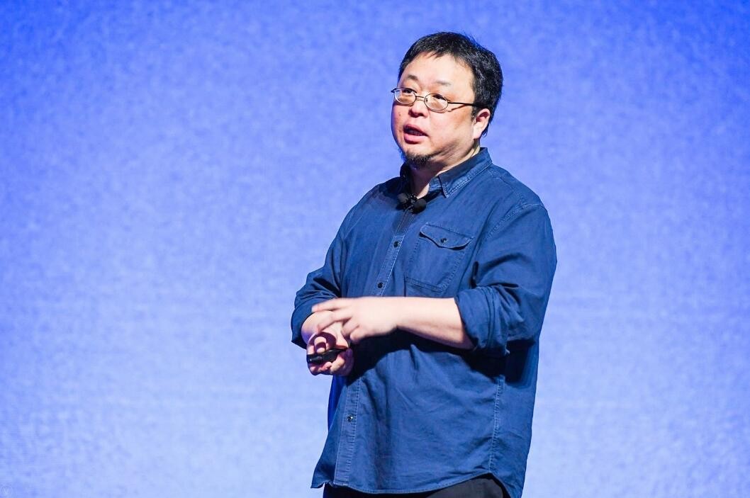 一加科技|郑刚vs罗永浩持续发酵：到底谁在说谎？