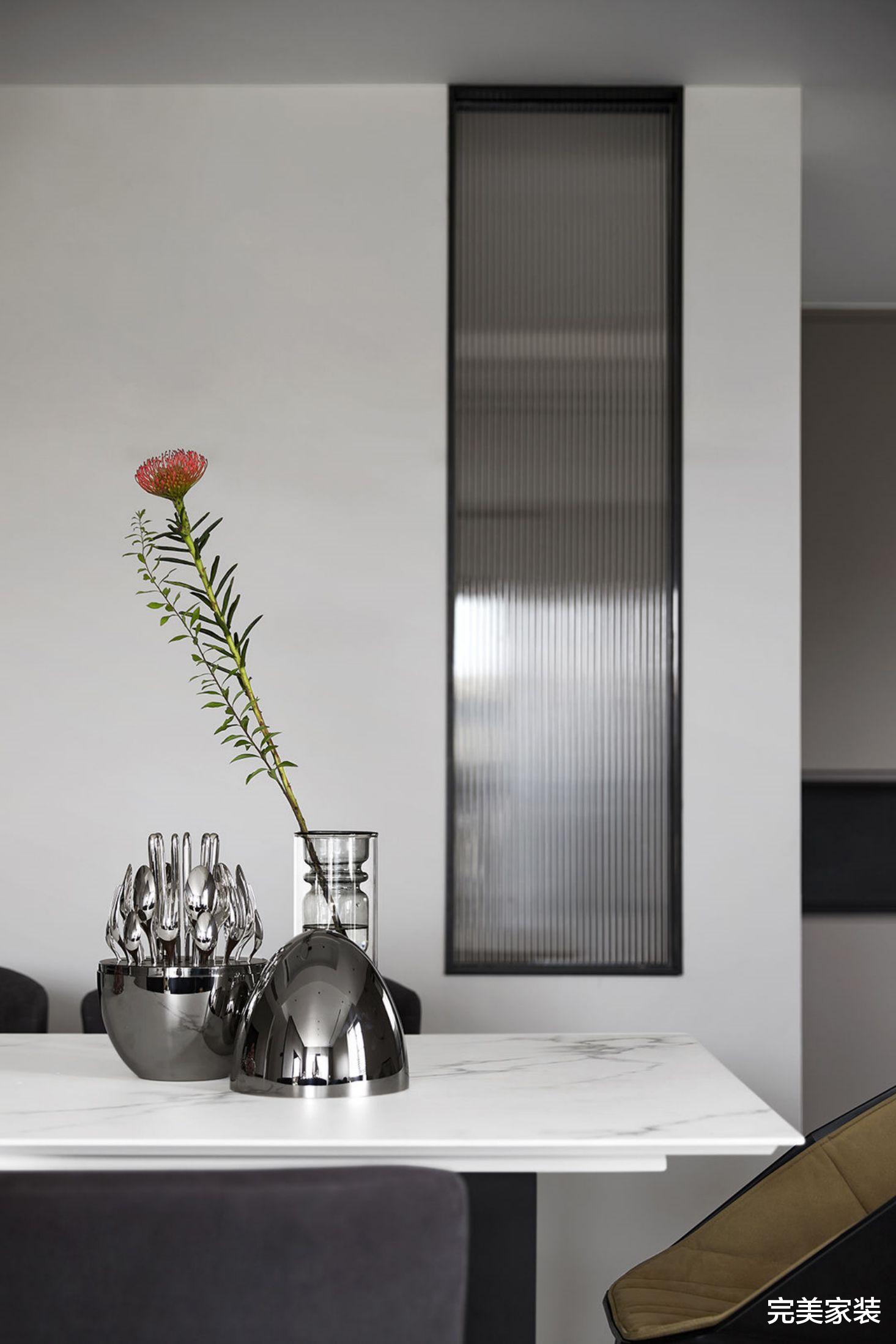 120㎡精装三居室不只是洋气,爱意十足,给父母一个暖暖的家