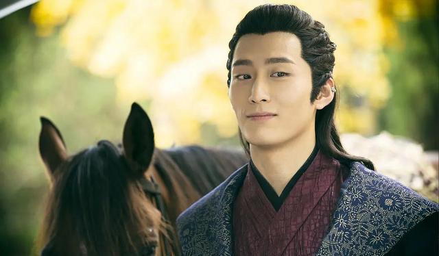 迪丽热巴|都在关注《公诉精英》,却少有人知,热巴还有部电影迟迟未上映