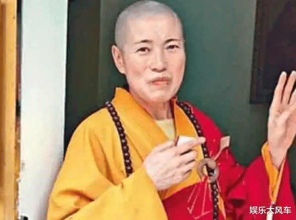 寺庙|尼姑“释智定”：穿黑丝住豪宅，还与和尚结婚，被女星拆穿真面目